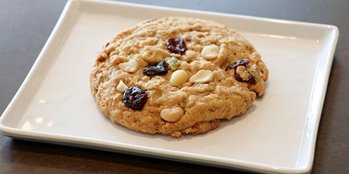 Vegan Macadamia Oat Cookie
